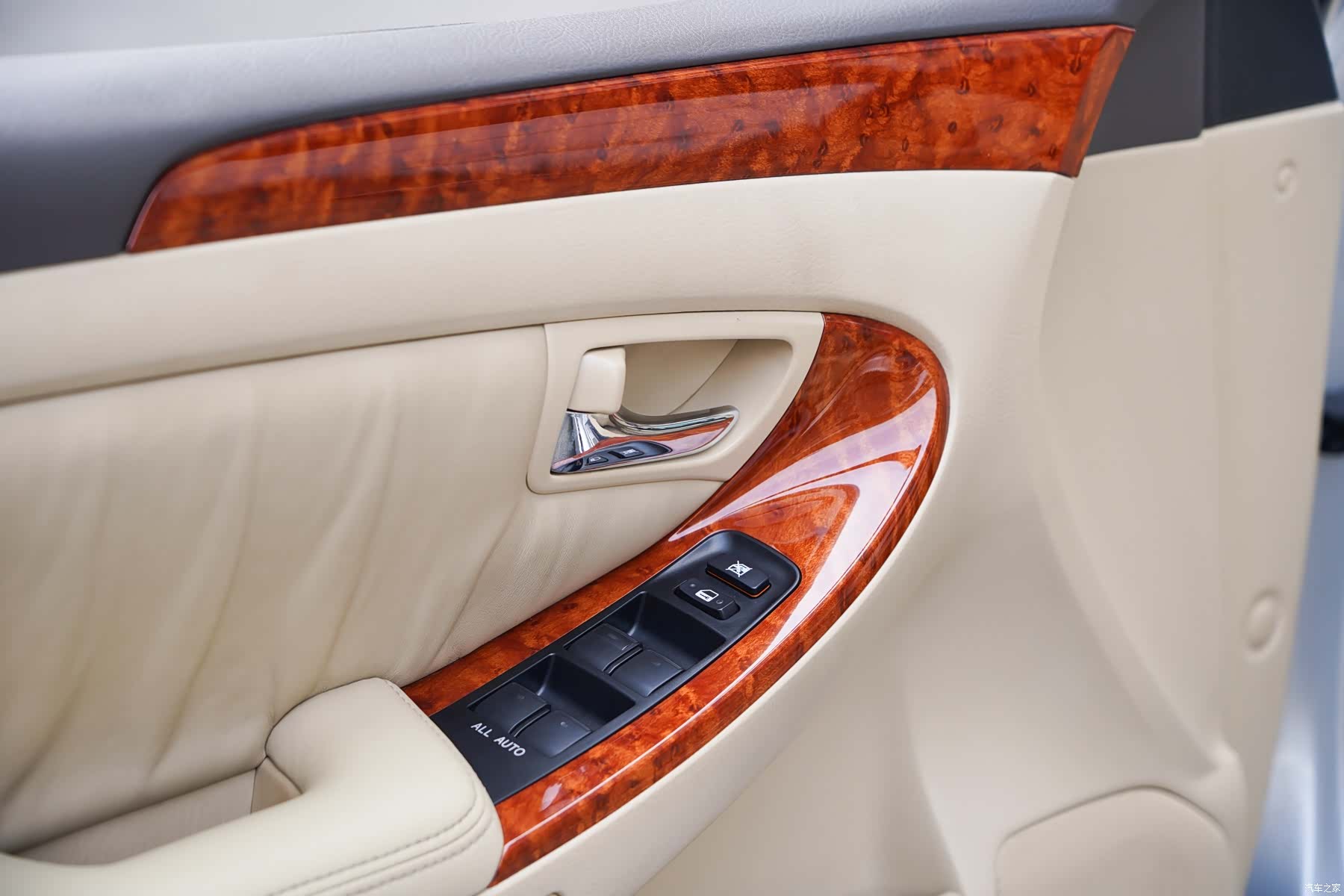 Toyota Crown, 2007 12