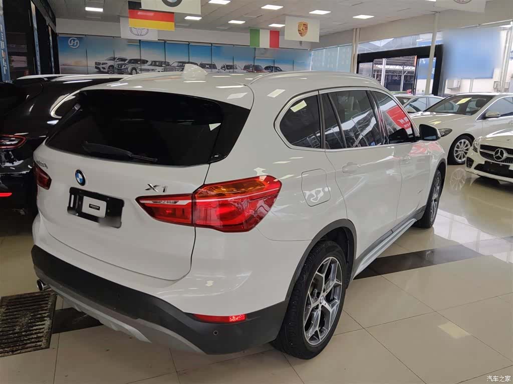 BMW X1, 2018 все фото