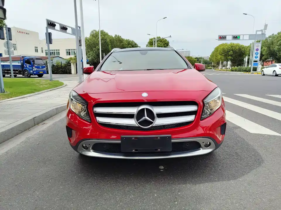 Mercedes-Benz GLA
