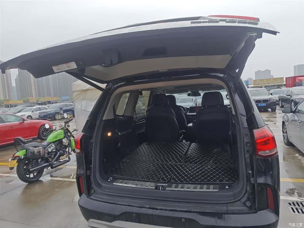 Maxus D90, 2018 15