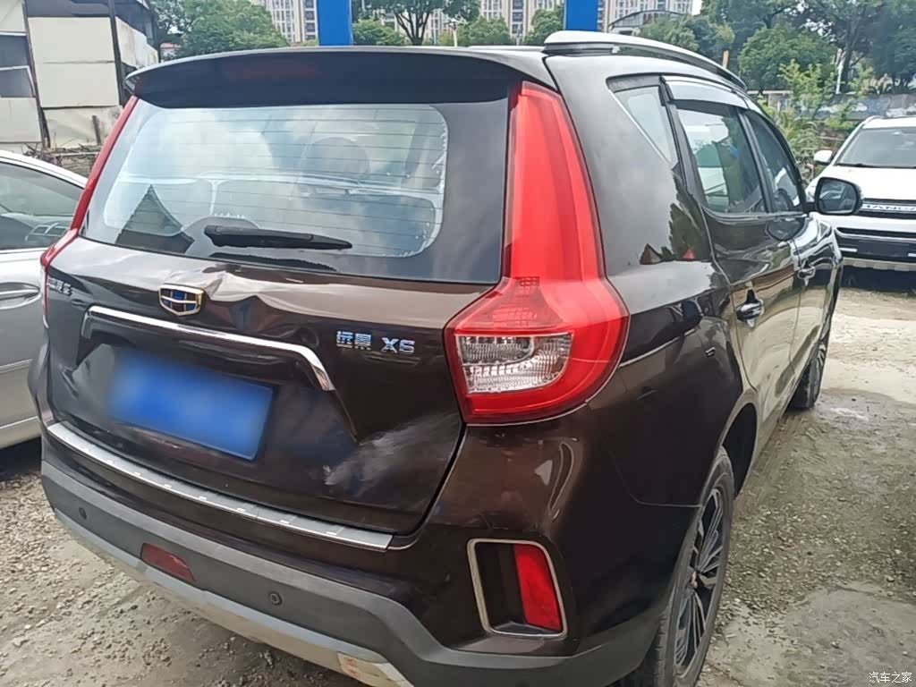 Geely X6, 2017 7