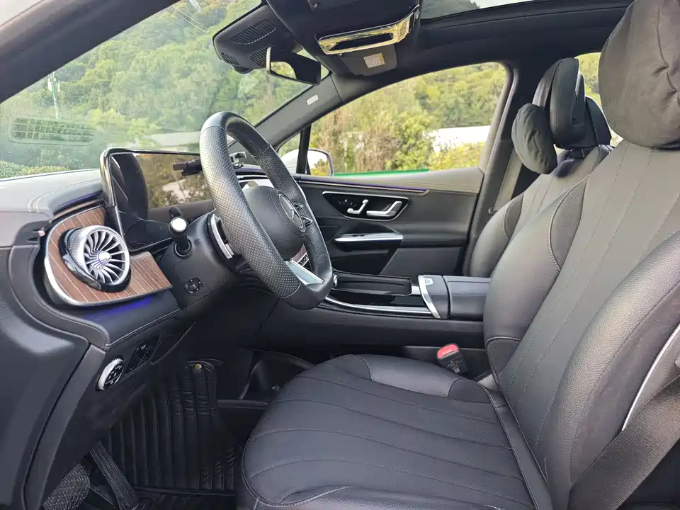 Mercedes-Benz EQE SUV