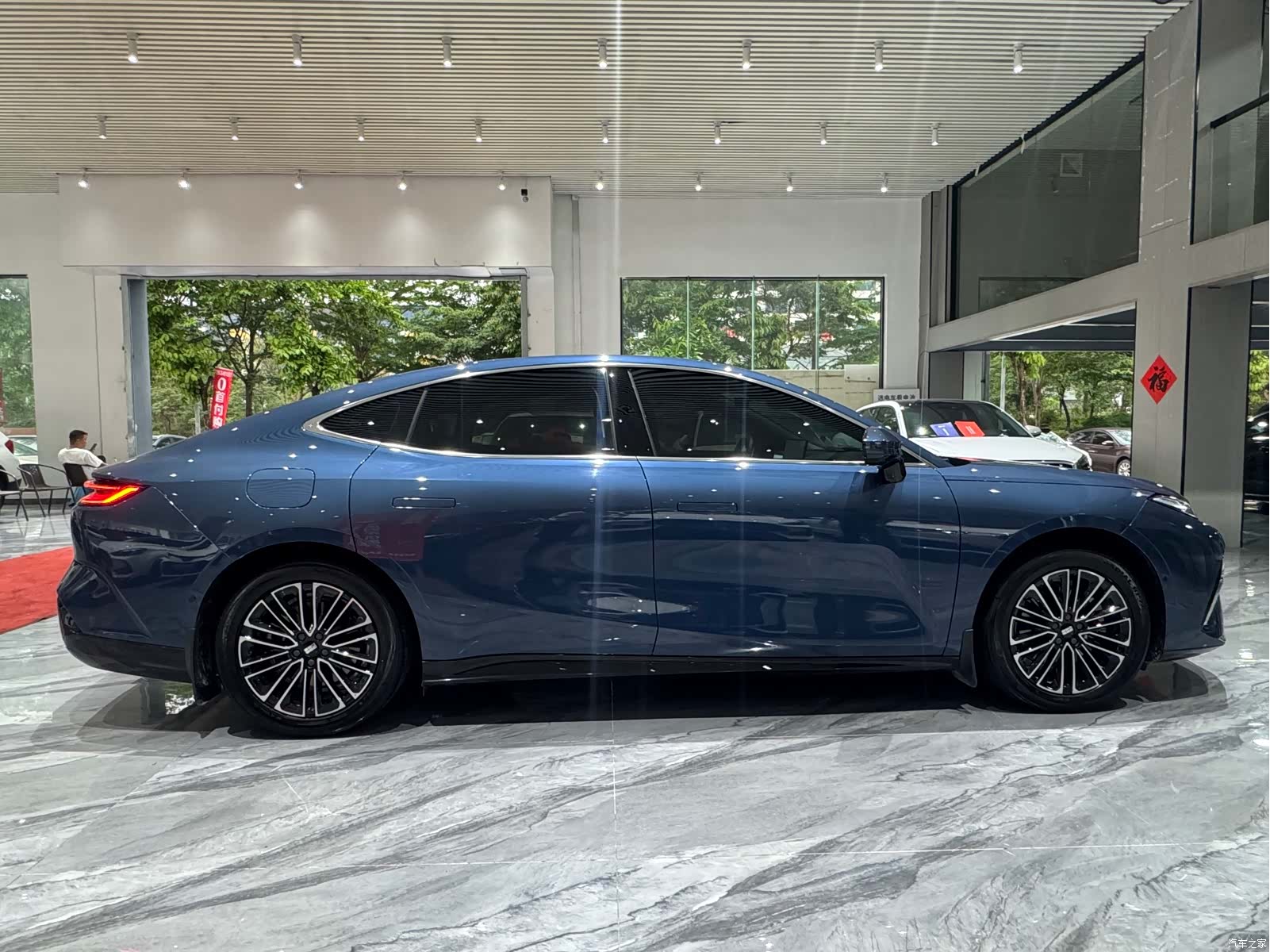 Geely 8, 2025 4