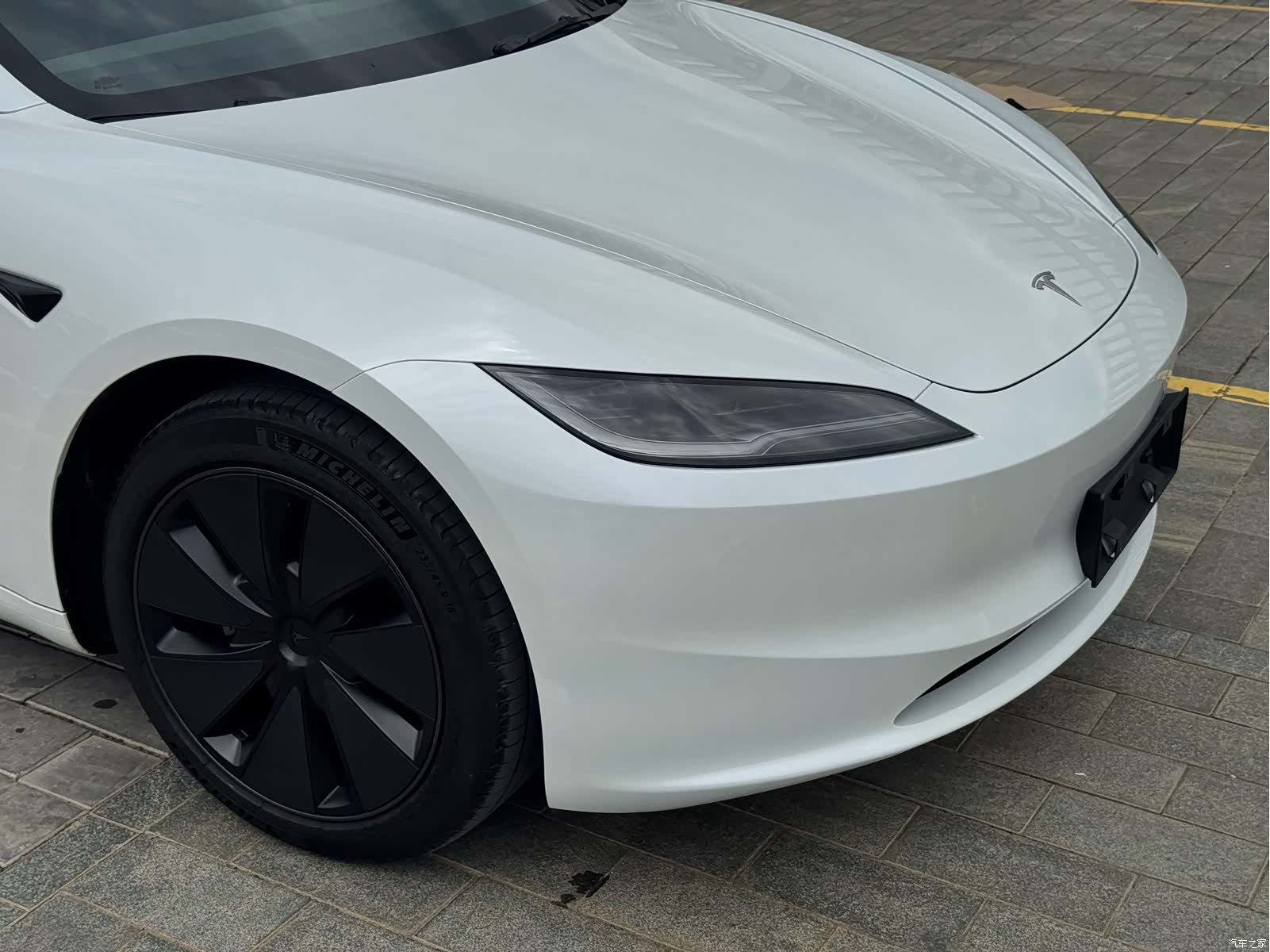 Tesla Model 3, 2025 13