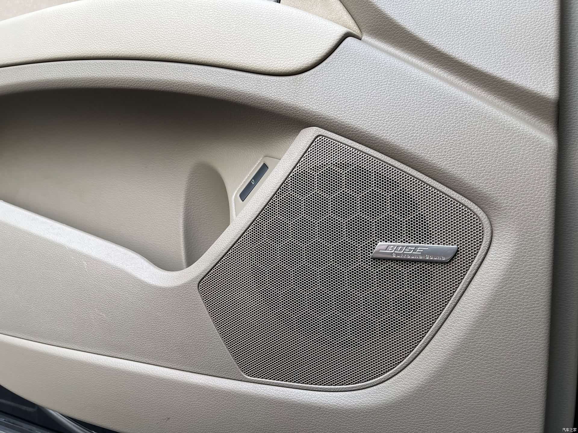 Audi Q7, 2011 16