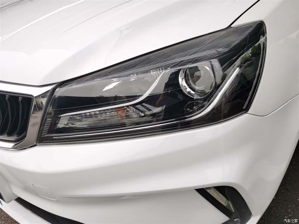 Geely Emgrand, 2021 24