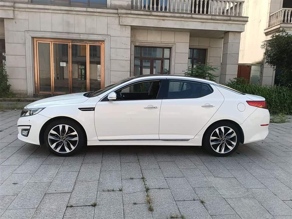 Kia K5 Kia K5