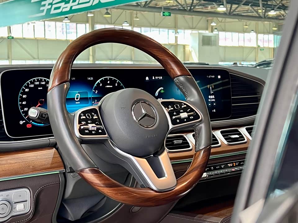 Mercedes-Benz GLS Mercedes-Benz GLS