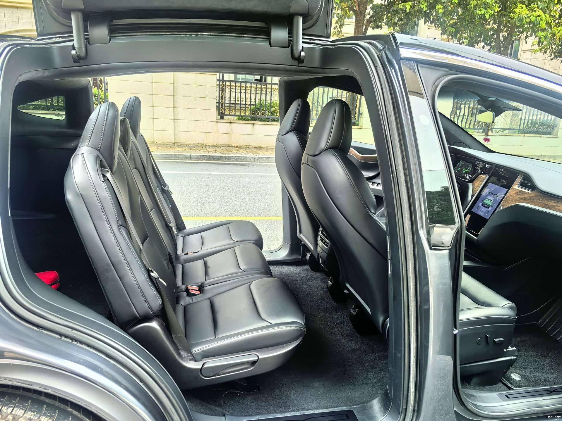 Tesla Model X, 2020 11