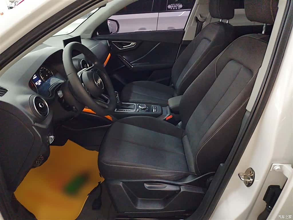 Audi Q2L, 2019 15