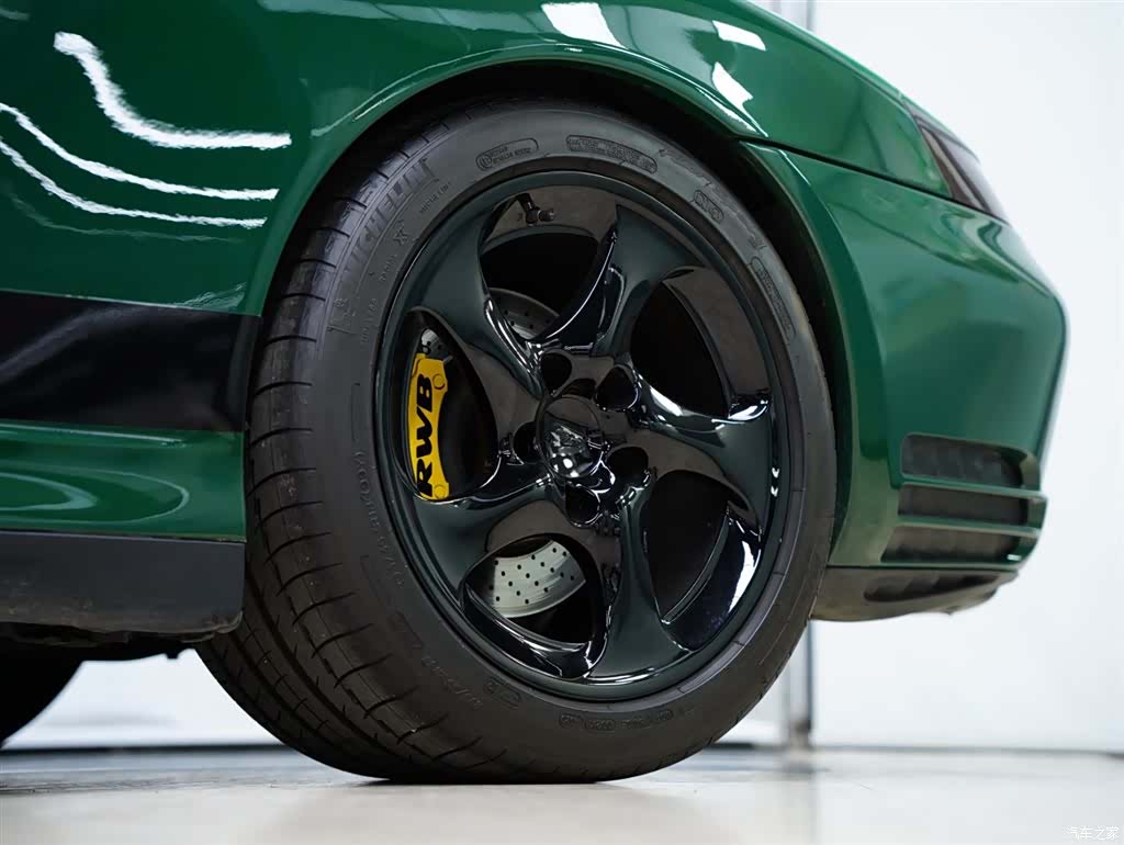 Porsche 911, 2004 23
