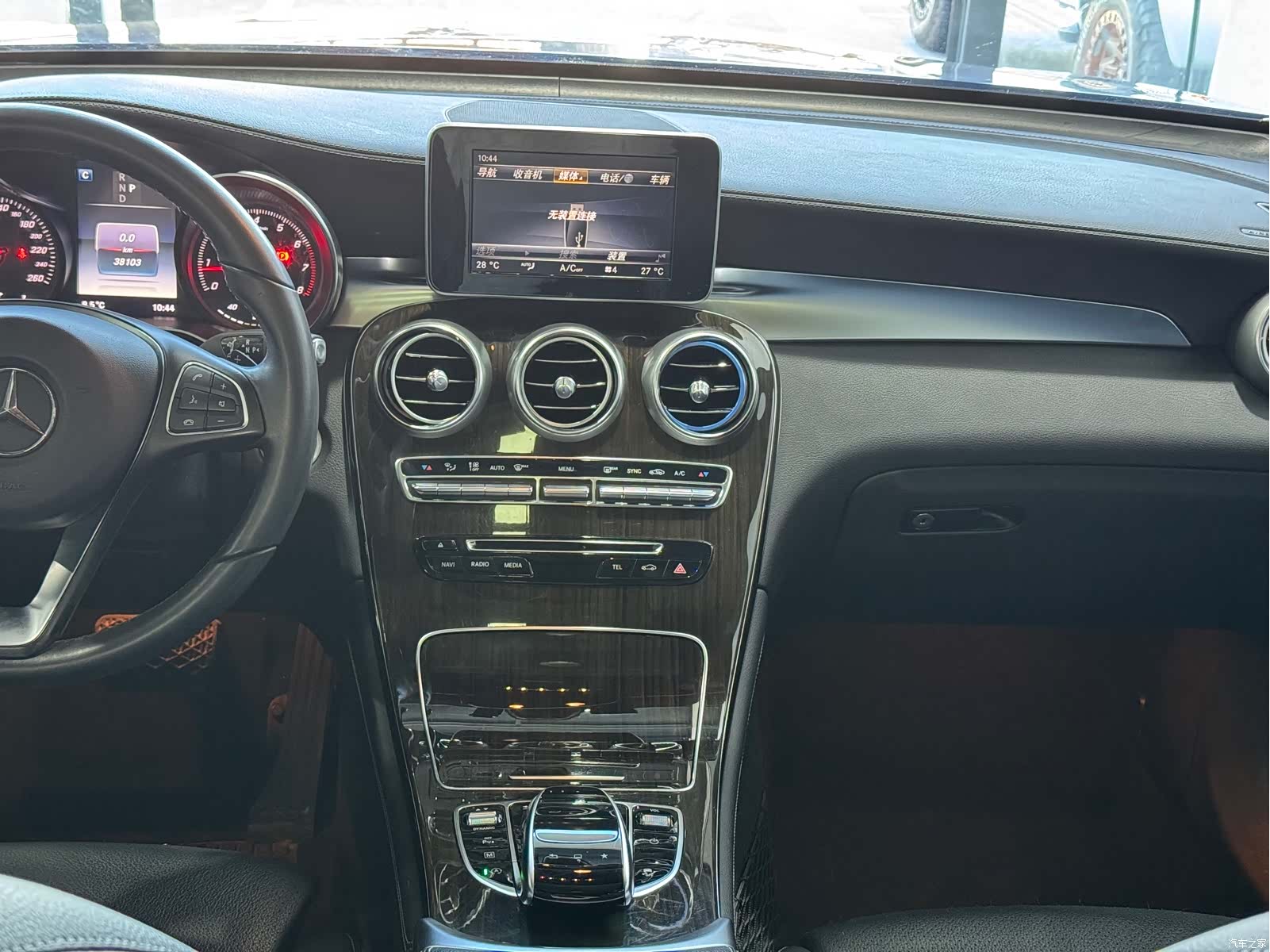 Mercedes-Benz GLC, 2016 13