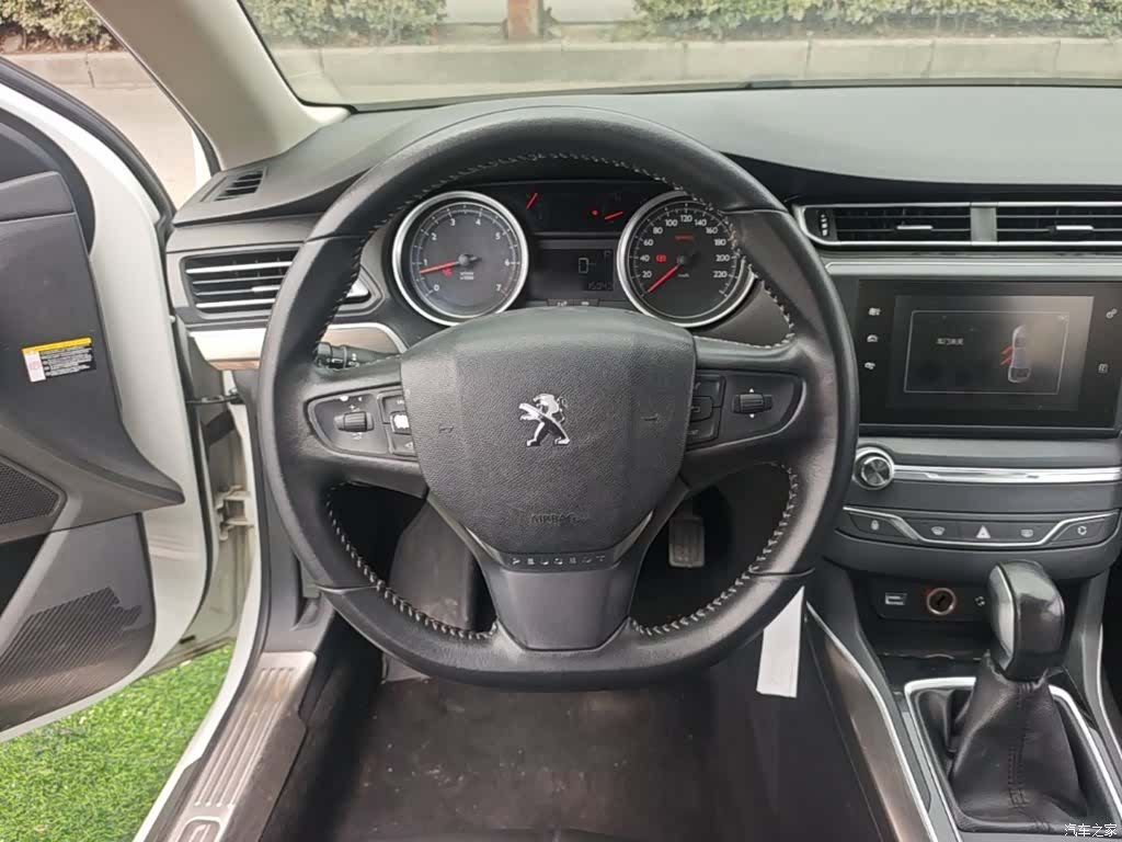 Peugeot 408, 2017 11