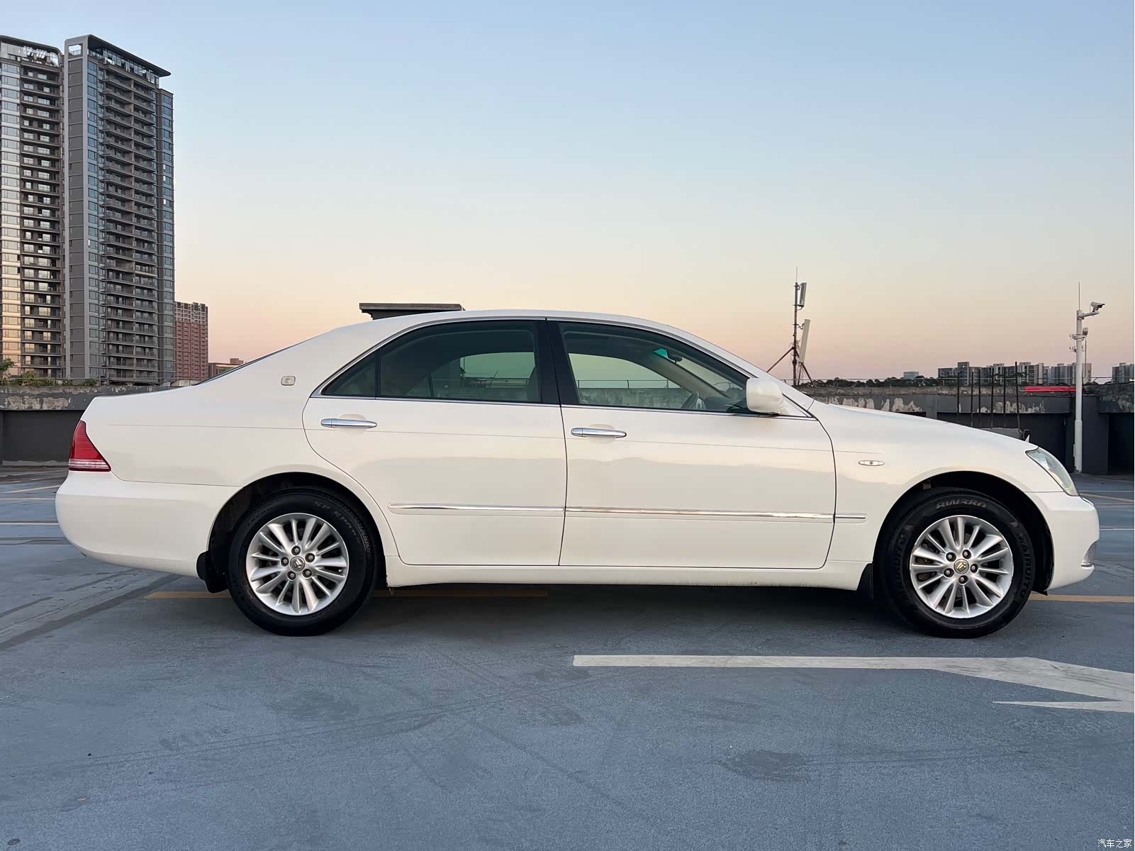 Toyota Crown, 2008 7