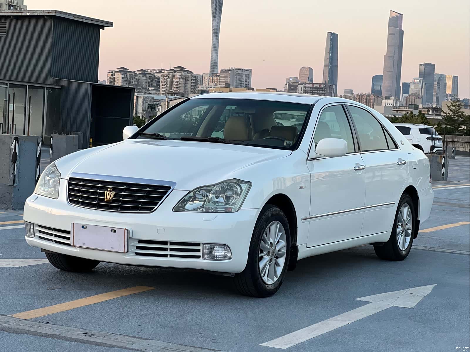 Toyota Crown, 2008 1