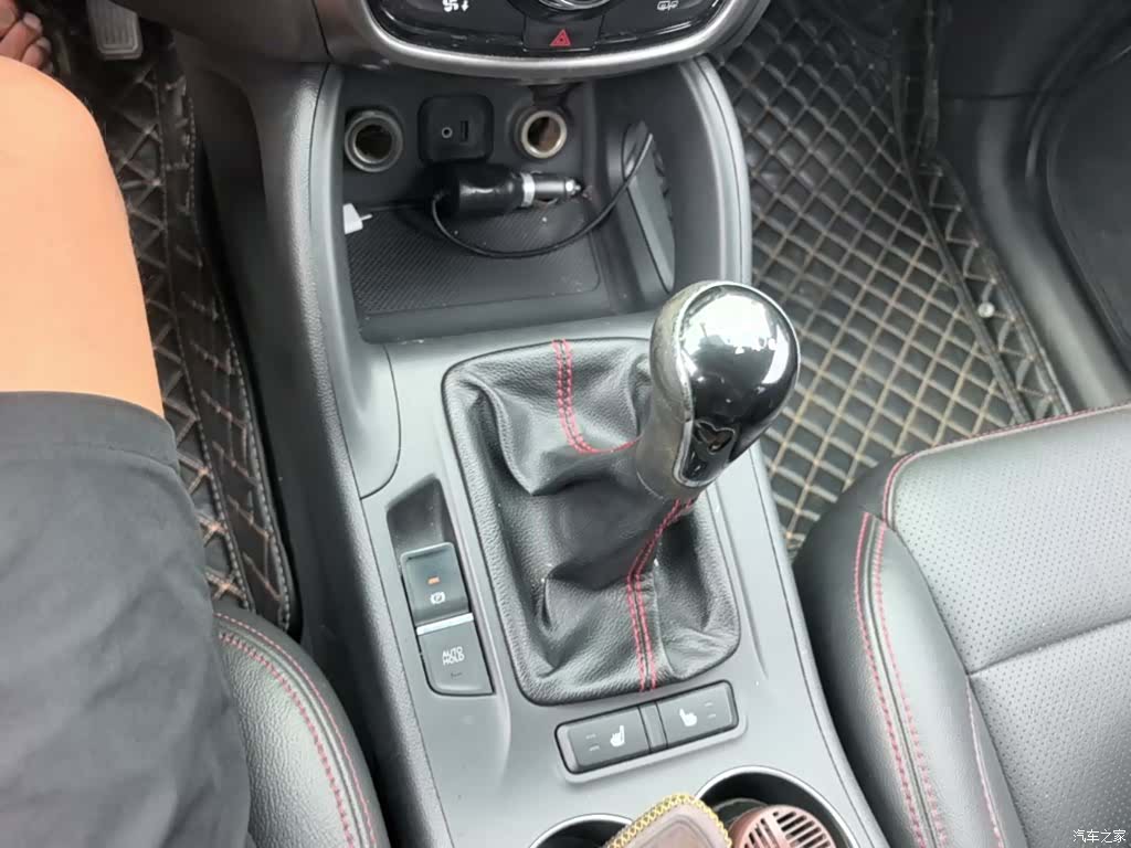 Changan CS75, 2015 14