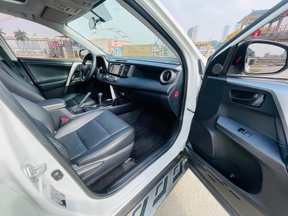 Toyota RAV4 Rongfang