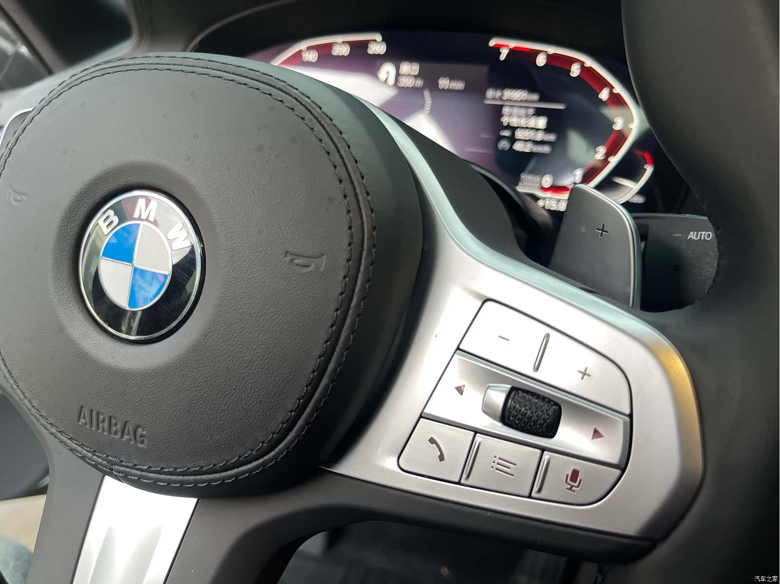 BMW 5 Series, 2023 21