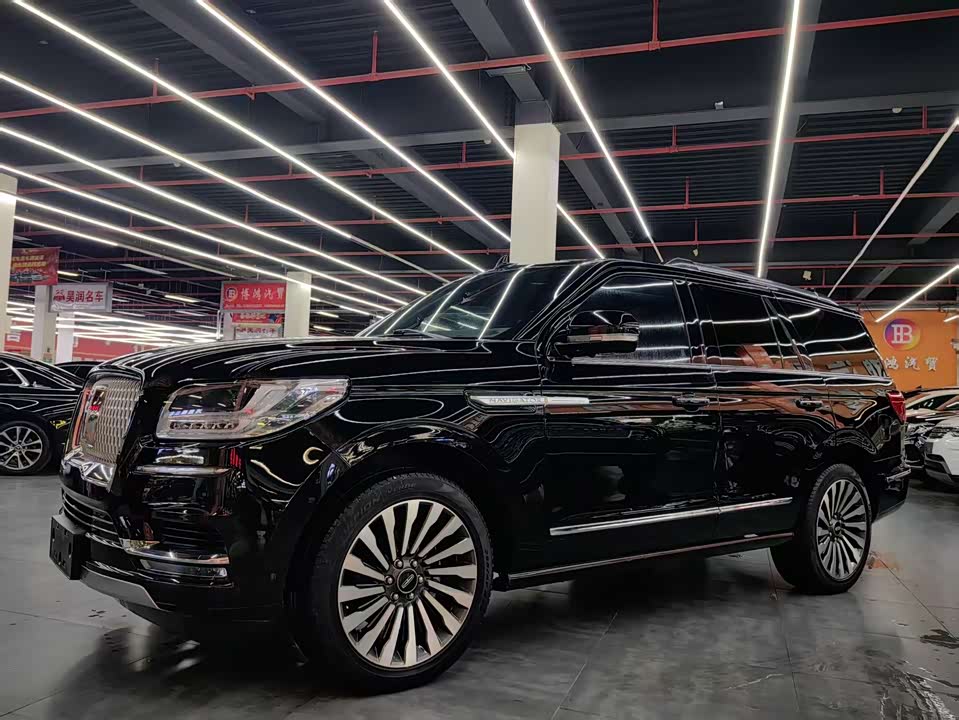 Lincoln Navigator