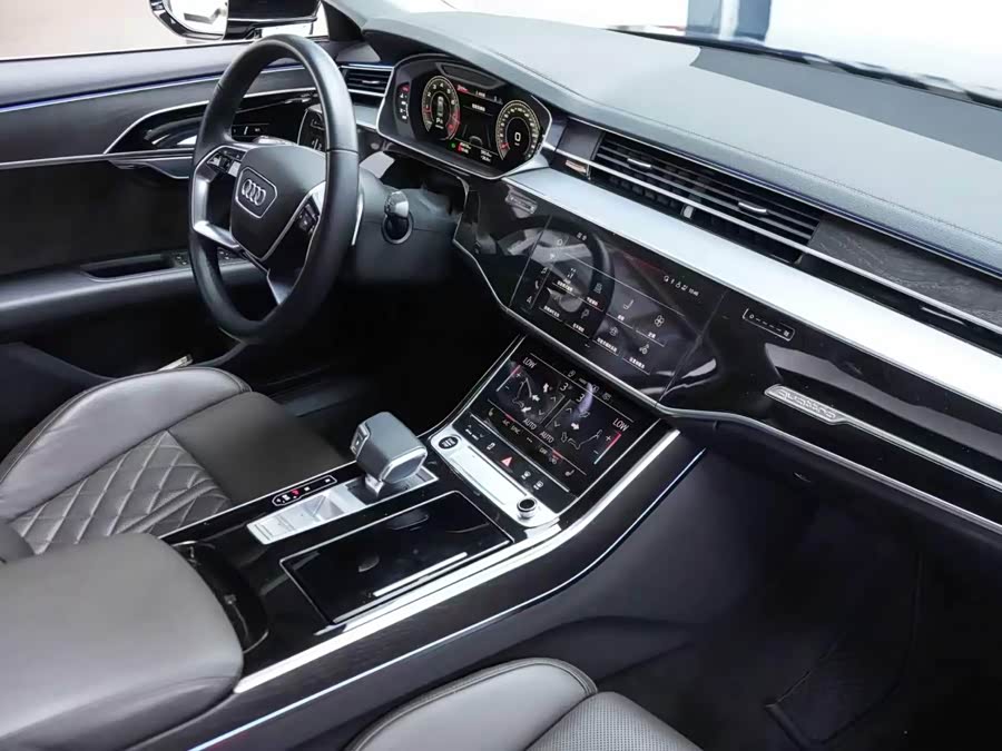 Audi A8 2021, фото 7