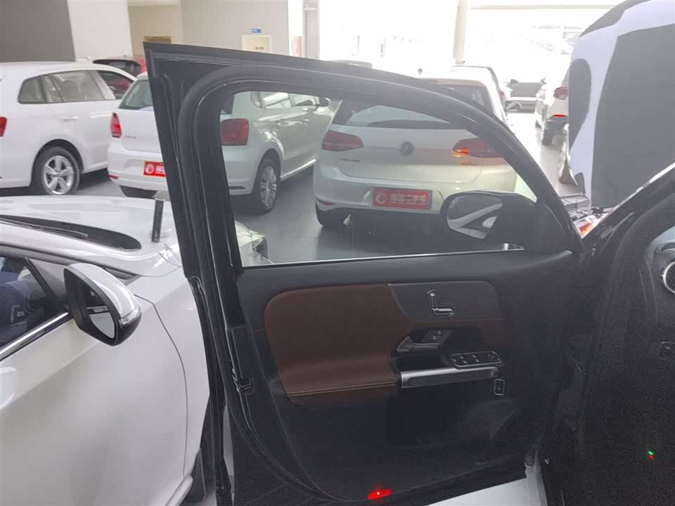 Mercedes-Benz GLB Mercedes-Benz GLB