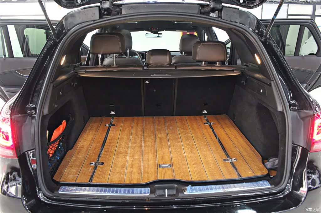 Mercedes-Benz GLC, 2019 13