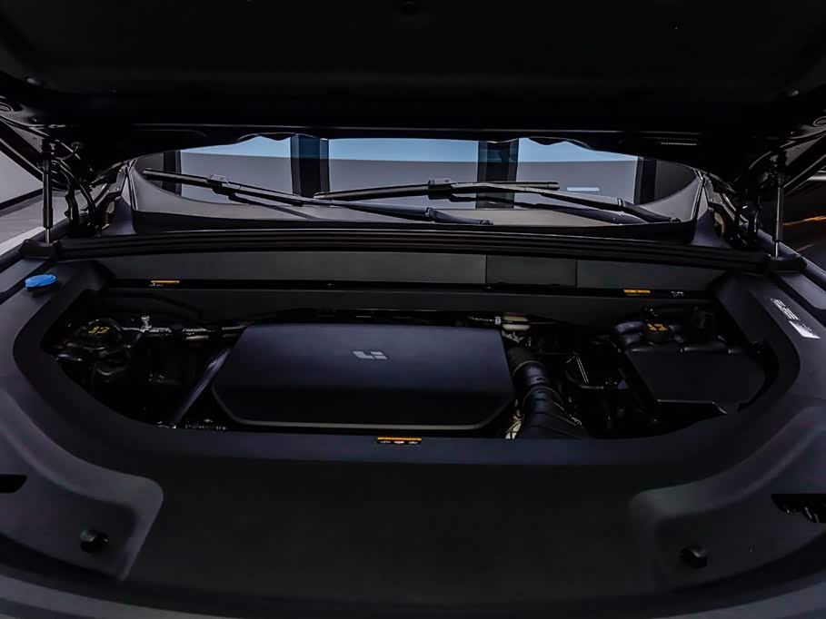 Li Auto Ideal L8