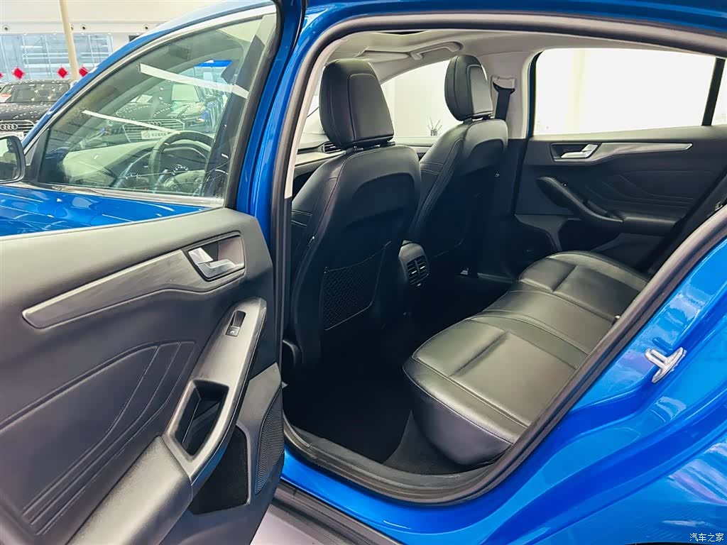 Ford Focus, 2019 23