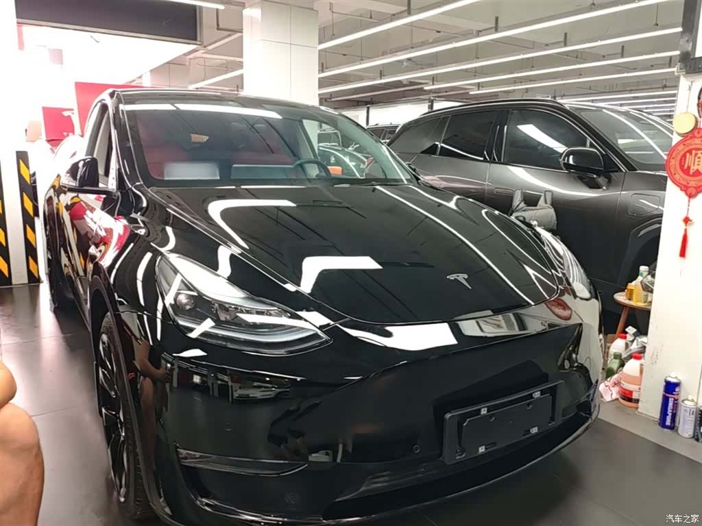 Tesla Model Y, 2021 4