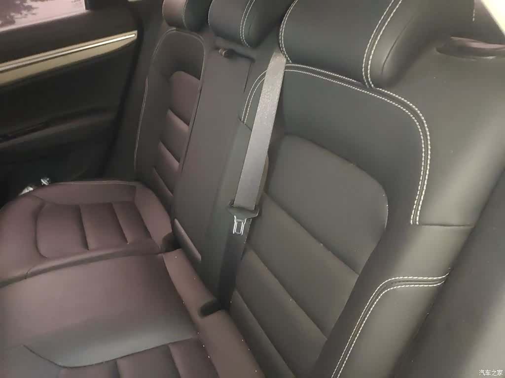 Geely Emgrand, 2019 15