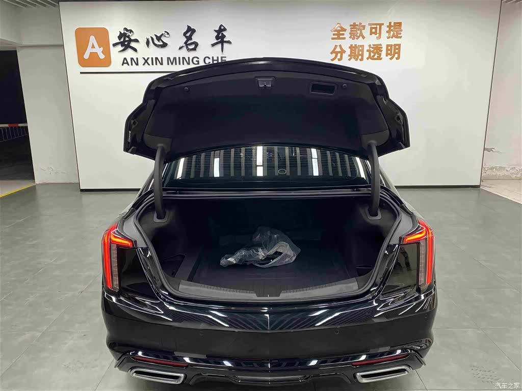 Cadillac CT5, 2025 все фото