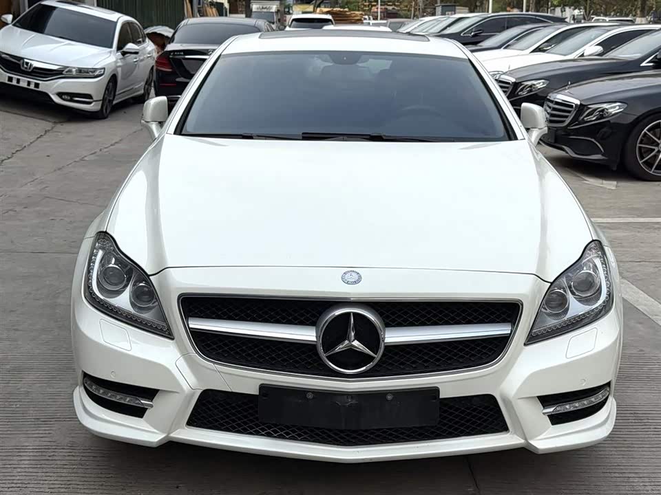 Mercedes-Benz CLS Mercedes-Benz CLS