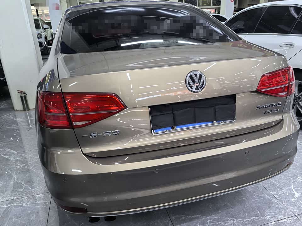 Volkswagen Sagitar