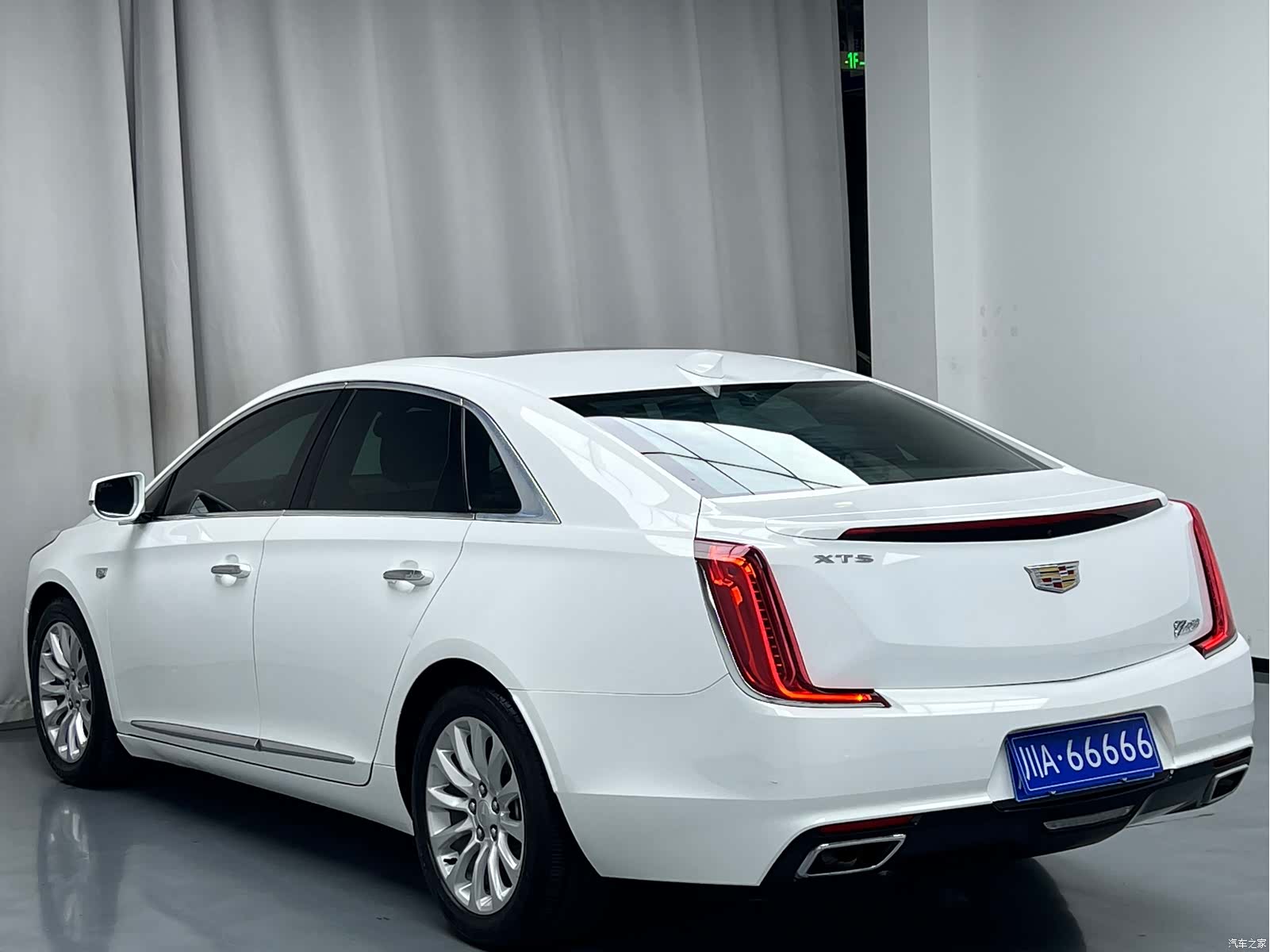 Cadillac XTS, 2018 14