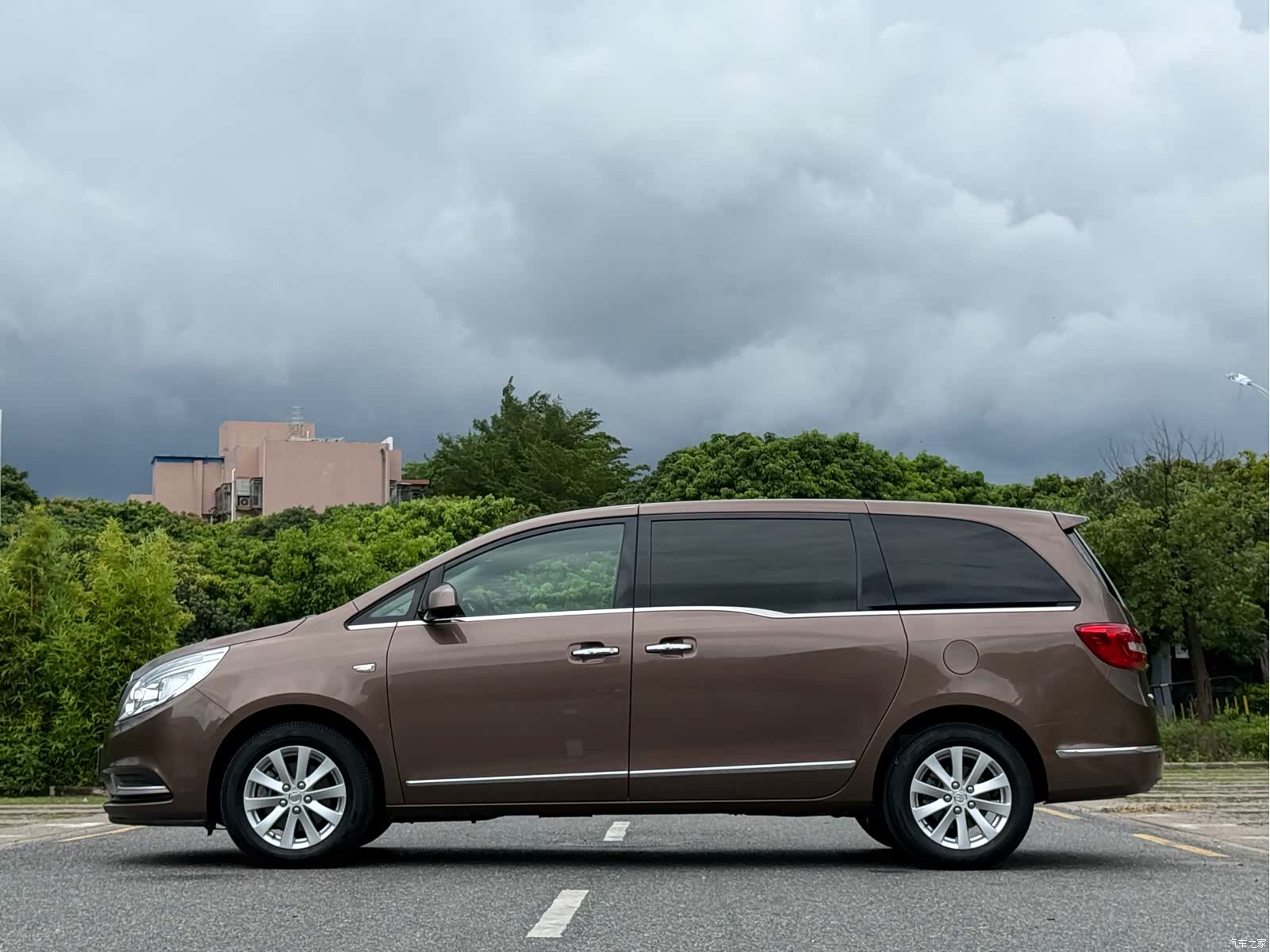 Buick GL8, 2020 8