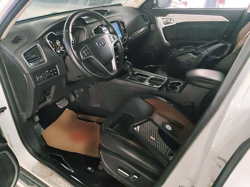 Geely X6, 2017 16