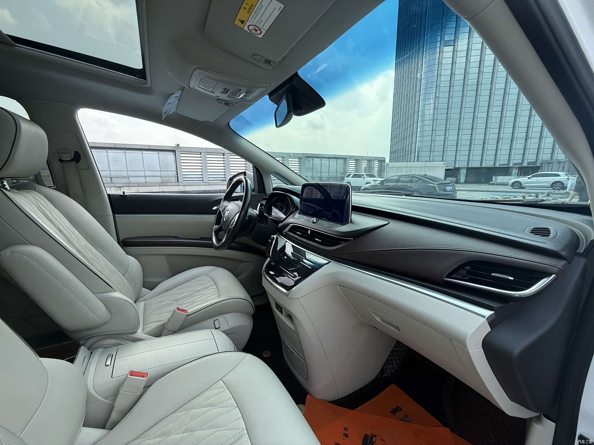 Buick GL8, 2022 11