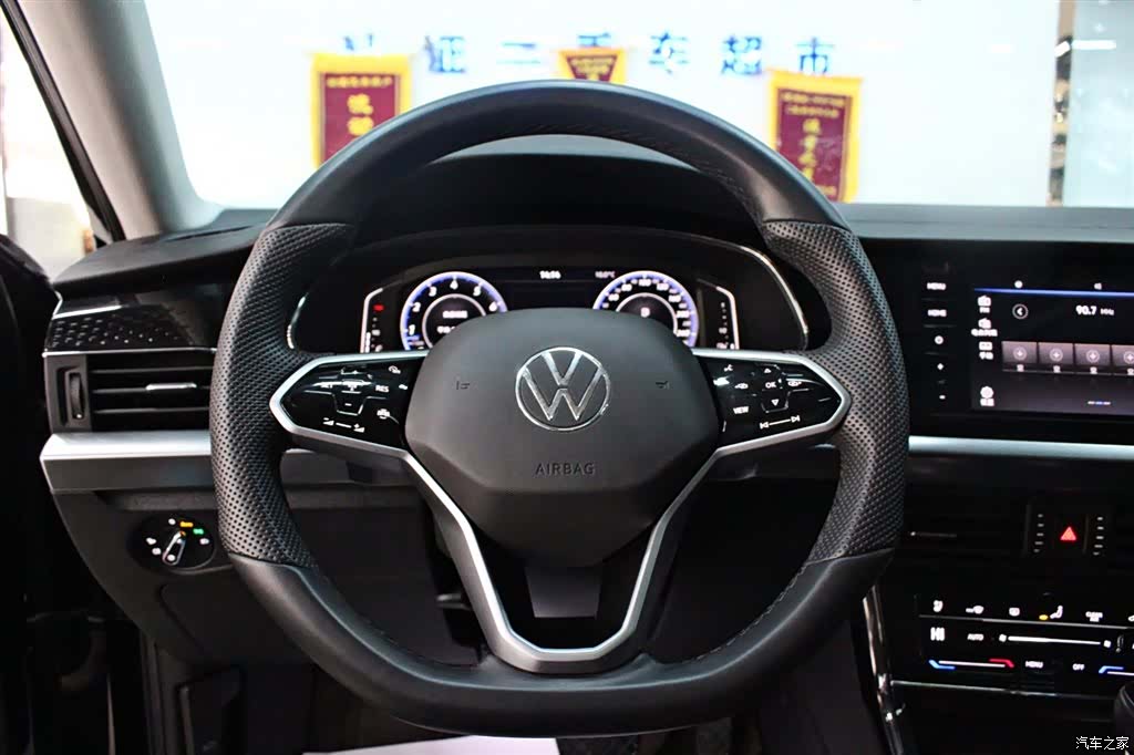 Volkswagen Passat, 2024 все фото