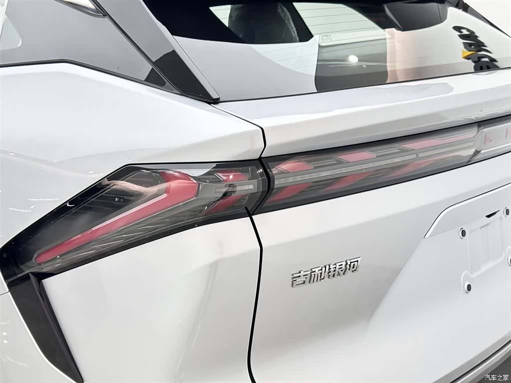 Geely Galaxy L7, 2025 9