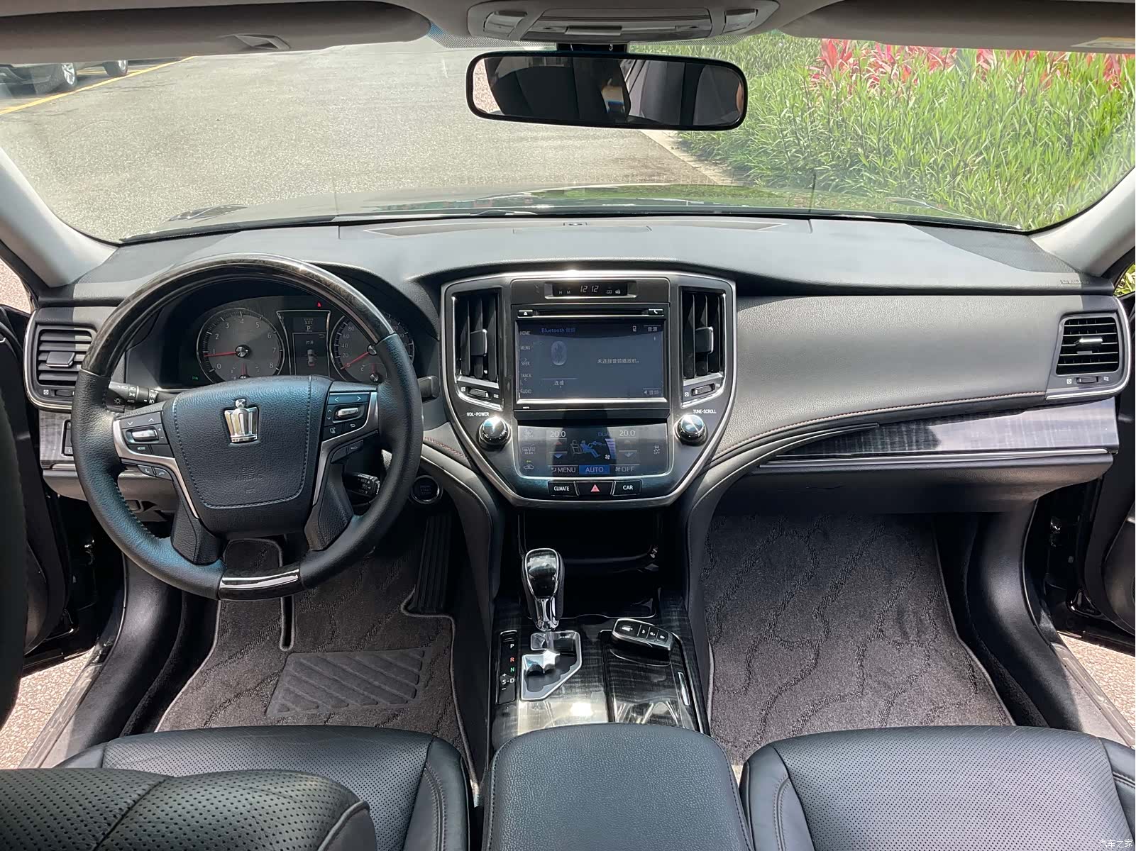 Toyota Crown, 2016 10