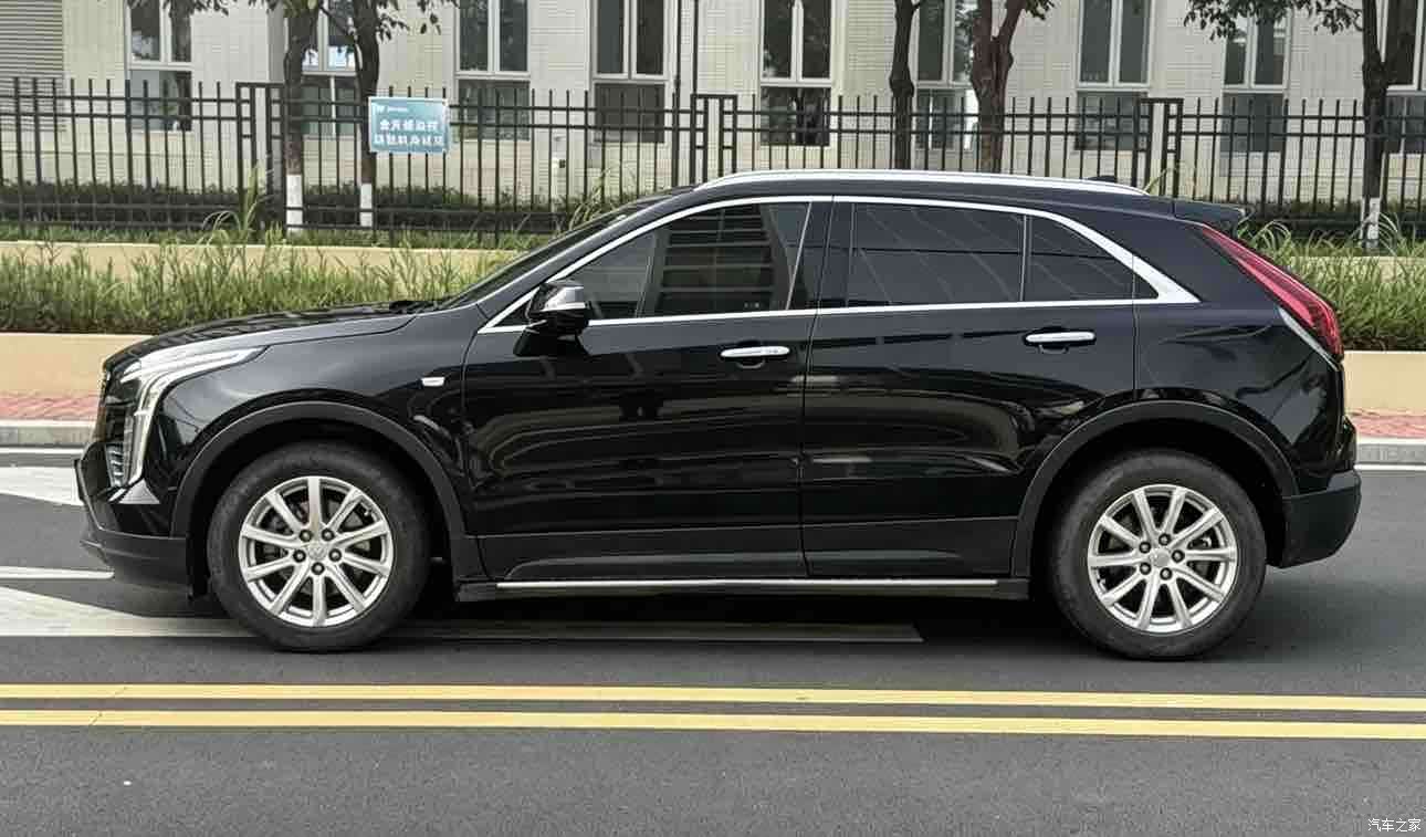 Cadillac XT4, 2022 все фото