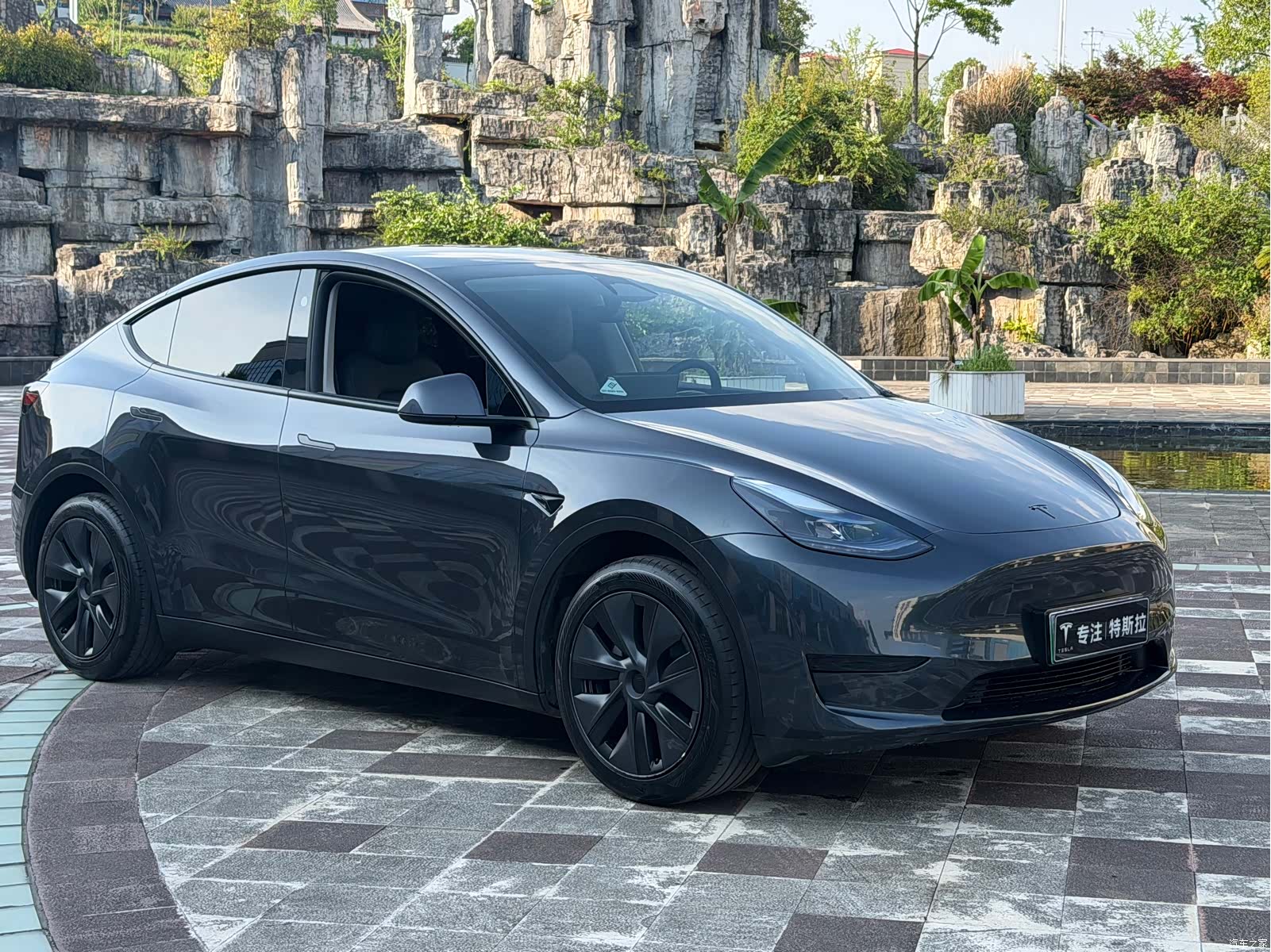 Tesla Model Y, 2024 2