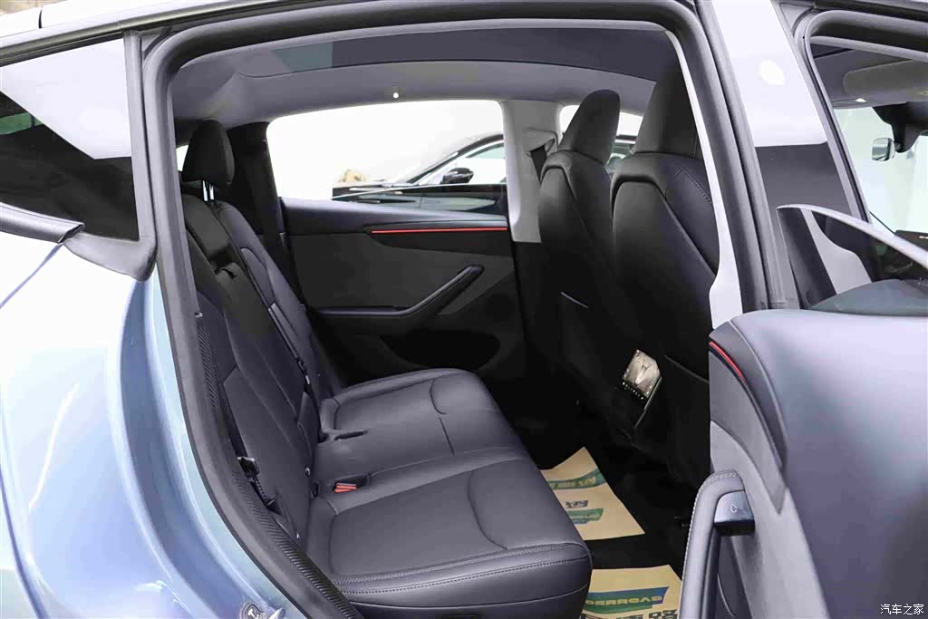 Tesla Model Y, 2025 15
