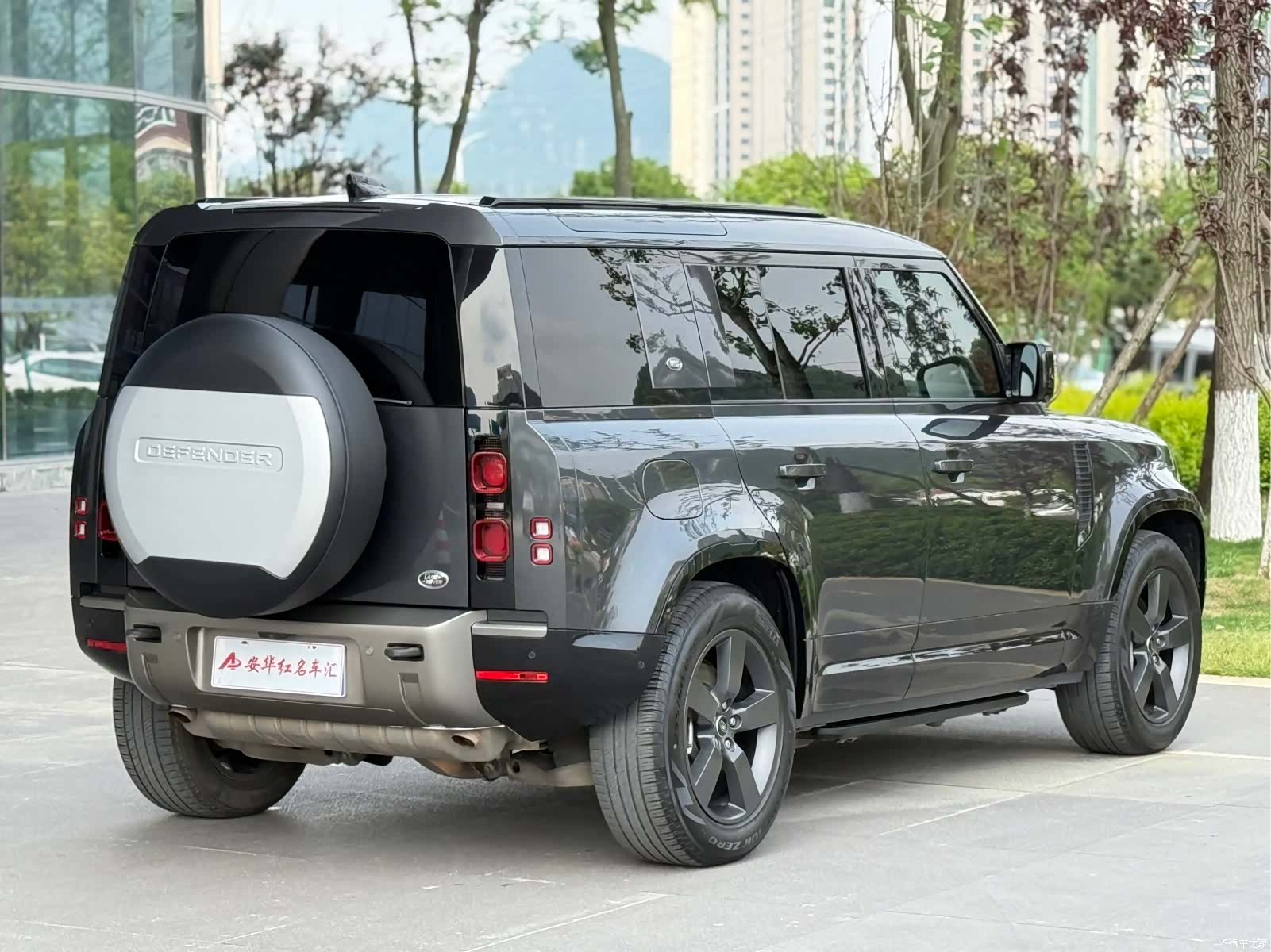 Land Rover Defender, 2021 все фото
