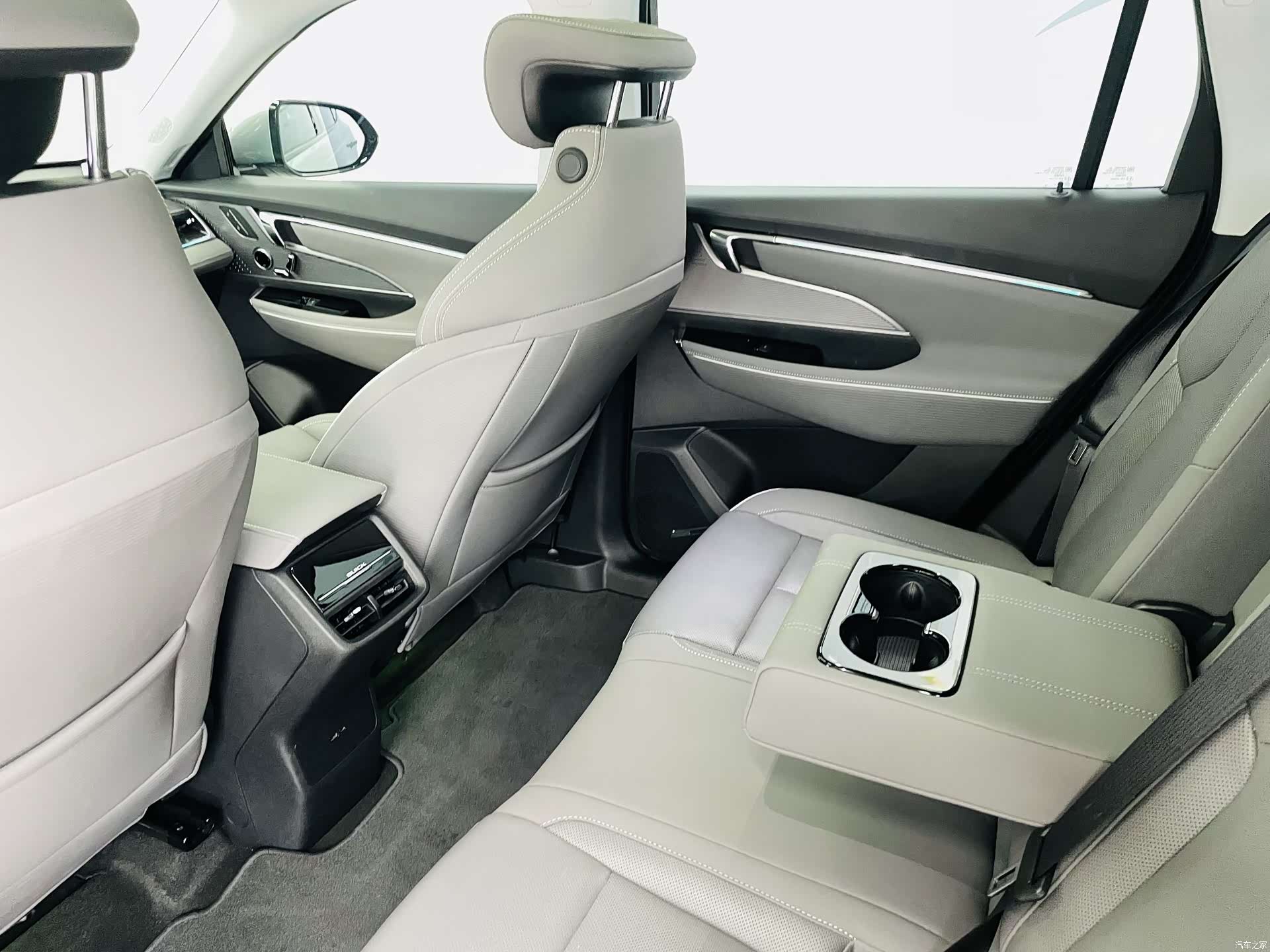 Buick E5, 2024 12