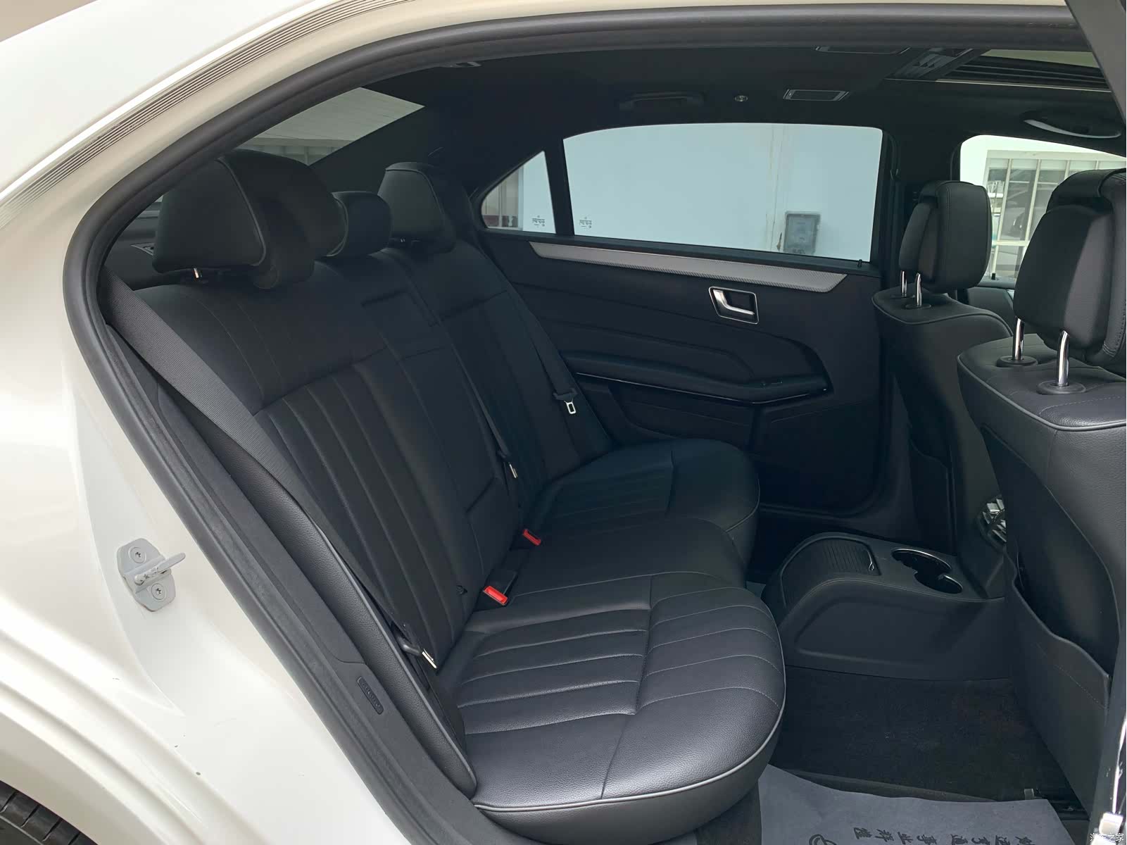 Mercedes-Benz E-Class, 2016 10