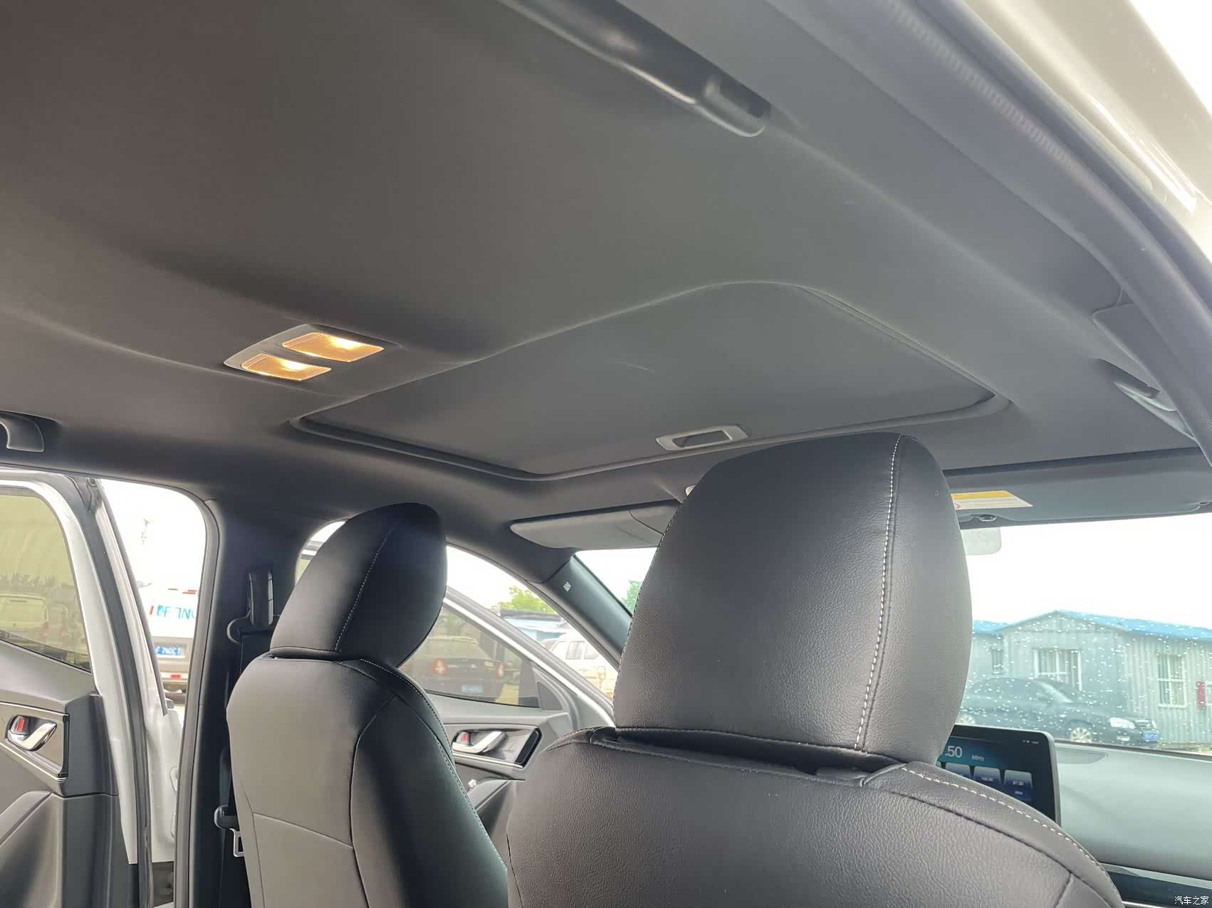 Mazda CX-4, 2023 11