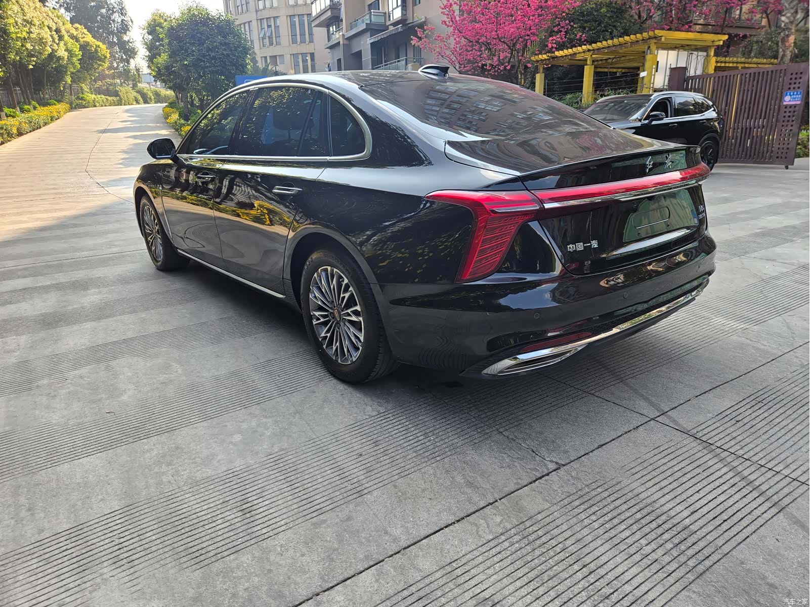 Hongqi H5, 2023 11