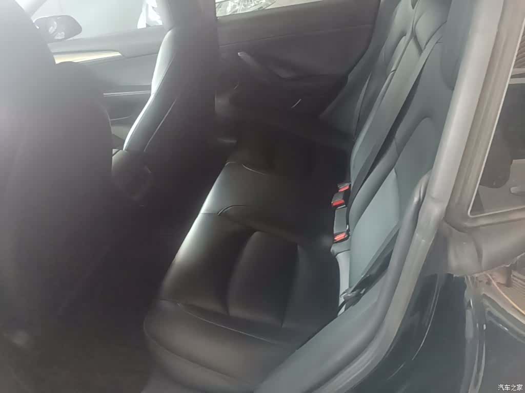 Tesla Model 3, 2022 17