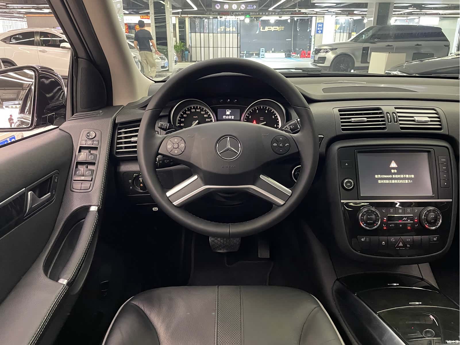 Mercedes-Benz R-Class, 2017 12